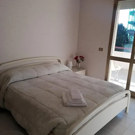 Sweet Holidays & Trilocale Con Ampio Terrazzo E Posto Auto A 2 Passi Dal Mare Albenga
